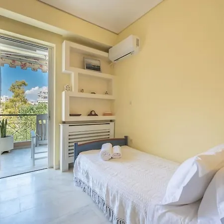 3br Next To Panormou Metro! Apartment