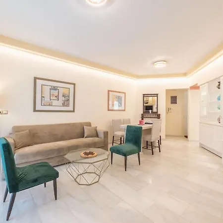 3br Next To Panormou Metro! Athens
