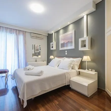 Apartment 3br Next To Panormou Metro!